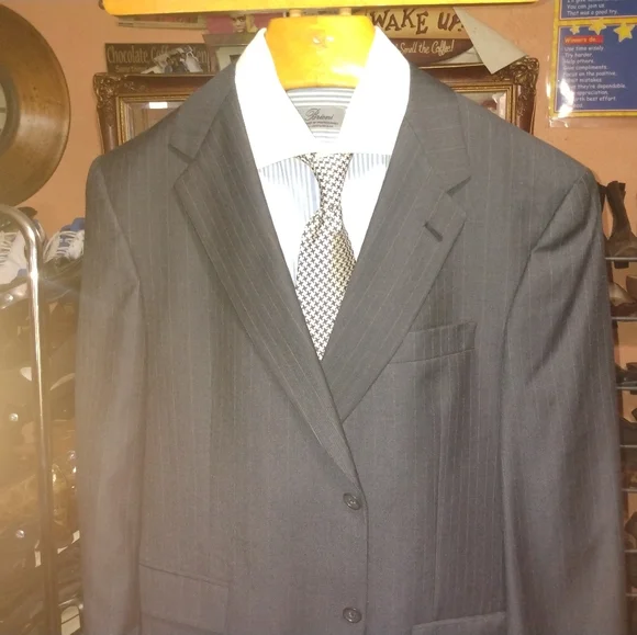 Hart Schnaffner &Marx Gray Pinstripe 2Btn/1Vents Suit Size 44R 38W/32Inseam - Picture 3 of 10